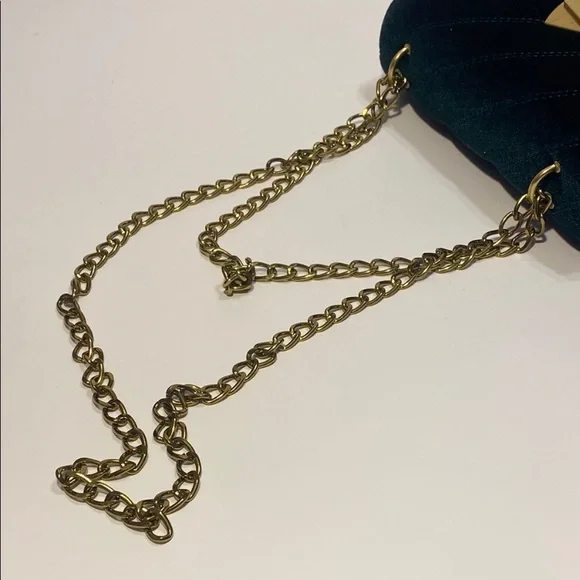 Green Velvet Bag - Picture 4 of 9